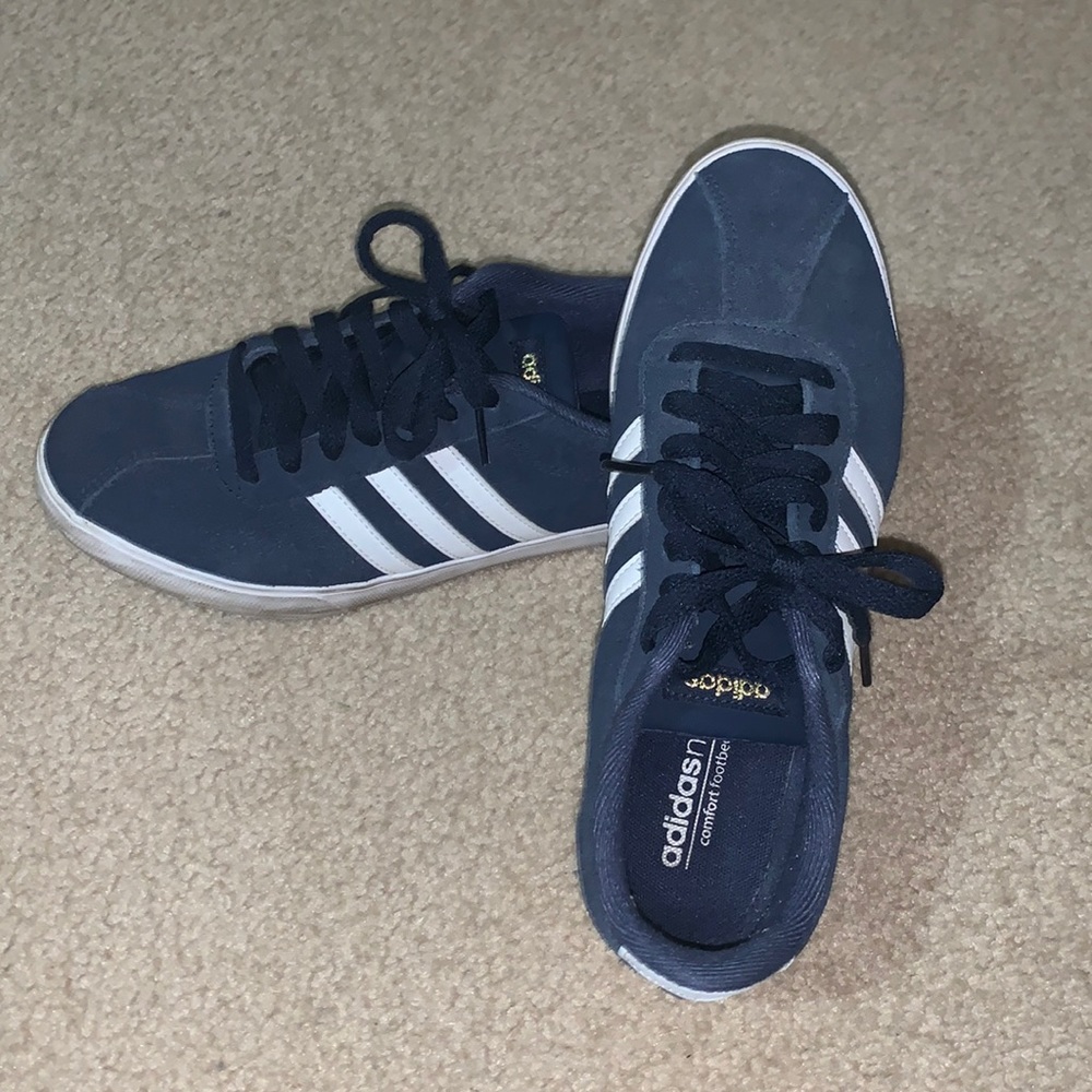 Women’s Adidas sneakers, Sz 8